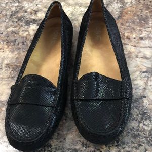 Vionic black loafers, 9, mock reptile, max comfort